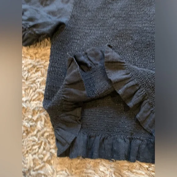 Forever 21 Black Textured Top - Picture 3 of 5